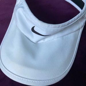 Nike women’s visor